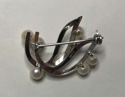 STERLING SILVER BROOCH WITH 7 AUTHENTIC PEARLS=ABSOLUTELY STUNNING=ELEGANT DESIGN=CLEANED!!!