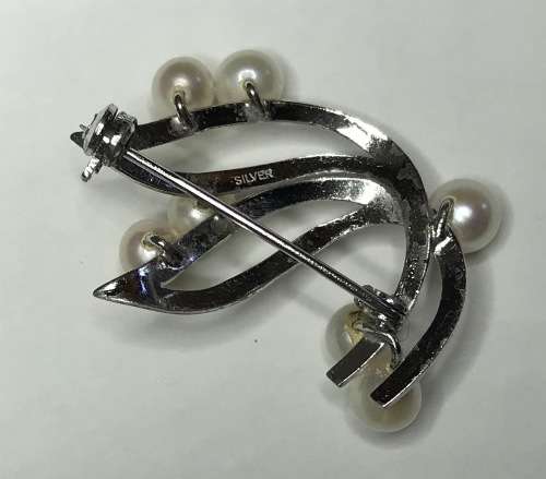 STERLING SILVER BROOCH WITH 7 AUTHENTIC PEARLS=ABSOLUTELY STUNNING=ELEGANT DESIGN=CLEANED!!!