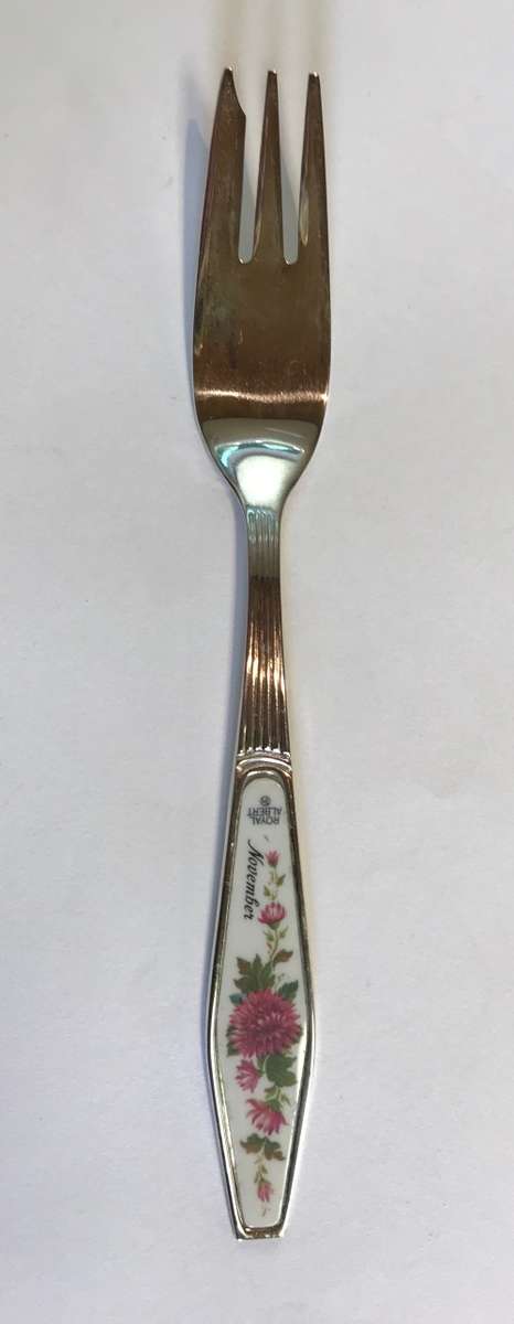 ROYAL ALBERT CAKE FORK=FLOWERS OF THE MONTH=NOVEMBER=SILVER PLATED=Maker - HCU.