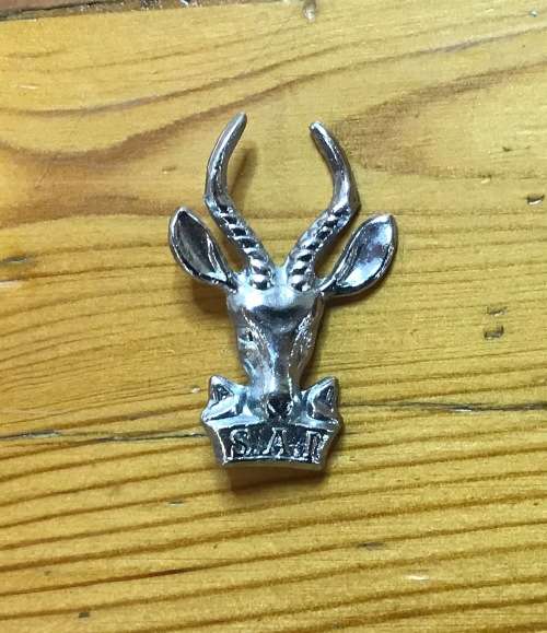 SOUTH AFRICA INFANTRY BERET BADGE=SPRINGBOK HEAD=SADF=DEFENCE FORCE=ARMY=B