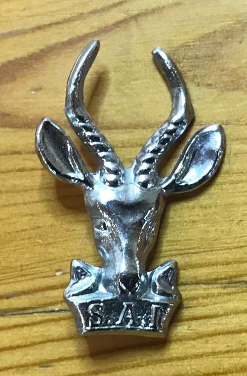 SOUTH AFRICA INFANTRY BERET BADGE=SPRINGBOK HEAD=SADF=DEFENCE FORCE=ARMY=B