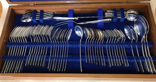 CUTLERY CANTEEN=STERLING SILVER GERMAN=WILKENS=SPADE PATTERN=72 piece=1974=SPILHAUS BOX=8 PLACE.