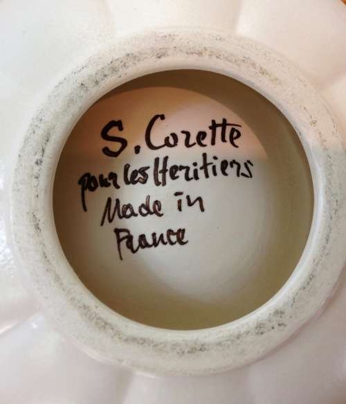 ASHTRAY=WHITE with GILT=S. COZETTE=MADE in FRANCE="Pour les Heritims"=Cigarettes=Smokers=UNUSUAL!!!!