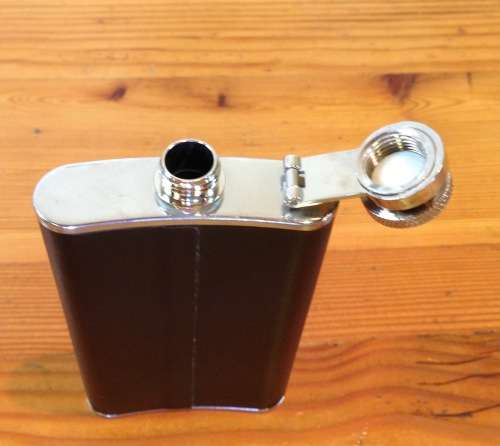 HIP FLASK STAINLESS STEEL 4 oz 120ml clad in black. WHISKY WHISKEY BRANDY