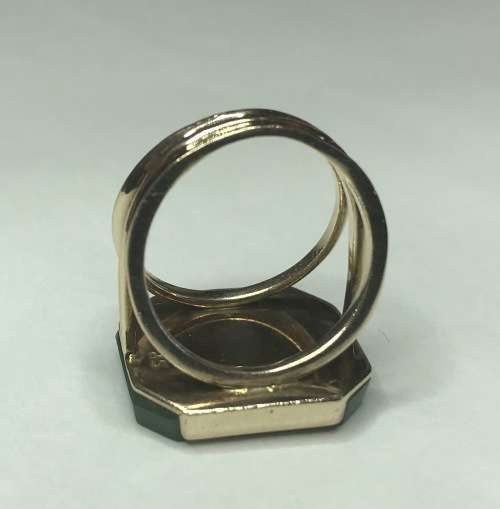 GREEN JADE RING=9ct GOLD=HALLMARKED=BRITISH SIZE M.