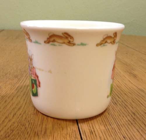 ROYAL DOULTON BUNNYKINS 1936 ALPHABET MUG ABC ENGLISH FINE BONE CHINA ENGLAND.