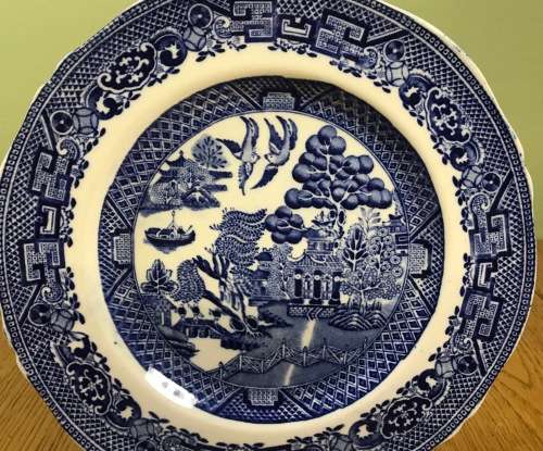 ROYAL VENTON WARE PLATE BURSLEM ENGLAND WILLOW PATTERN BLUE and WHITE STEVENTON + SONS ORIENTAL BIRD