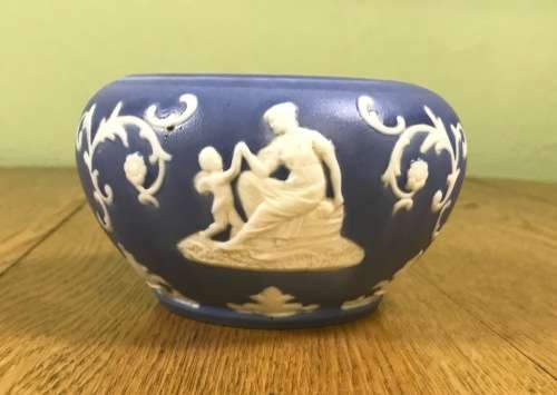 WEDGWOOD style BOWL BLUE and WHITE NO LID Please read notes.......