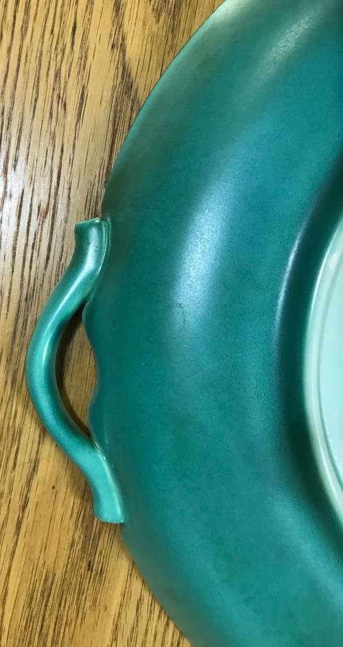 GOUDA ROYAL Zuid Holland BOWL PLATE CHARGER 1948 3236 544? DAHLIA PATTERN FLOWERS FLORAL 3 HANDLES.