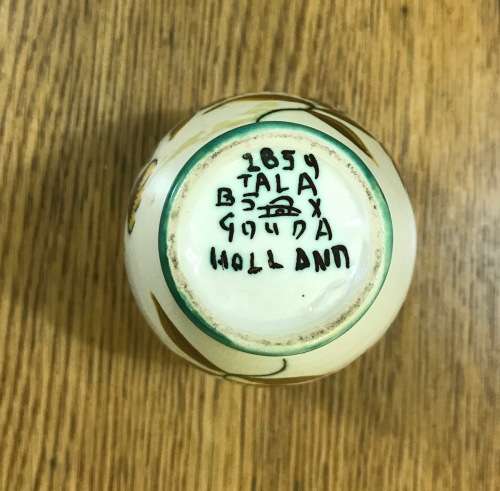 GOUDA HOLLAND SMALL VASE 1939 JULY(5) 2854 TALA PATTERN FLOWERS FLORAL STUNNING PIECE!!!