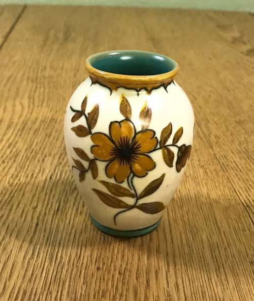 GOUDA HOLLAND SMALL VASE 1939 JULY(5) 2854 TALA PATTERN FLOWERS FLORAL STUNNING PIECE!!!