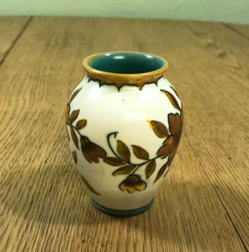 GOUDA HOLLAND SMALL VASE 1939 JULY(5) 2854 TALA PATTERN FLOWERS FLORAL STUNNING PIECE!!!