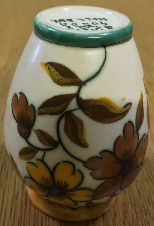 GOUDA HOLLAND SMALL VASE 1939 JULY(5) 2854 TALA PATTERN FLOWERS FLORAL STUNNING PIECE!!!