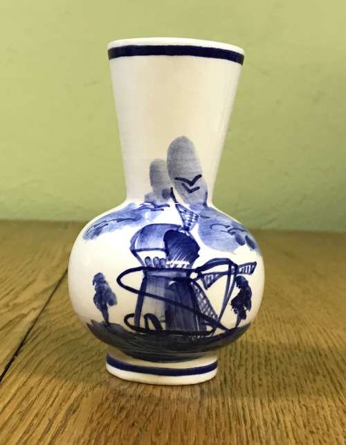 BUD VASE PORCELAIN BLUE AND WHITE WINDMILL BIRDS FLOWERS TREES PLANTS Please Read notes....