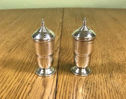 PEPPER SHAKERS x pair (2) STERLING SILVER BIRMINGHAM 1941 ERNEST W. HAYWOOD ENGLAND GREAT BRITAIN