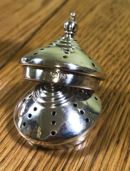 PEPPER SHAKERS x pair (2) STERLING SILVER BIRMINGHAM 1941 ERNEST W. HAYWOOD ENGLAND GREAT BRITAIN