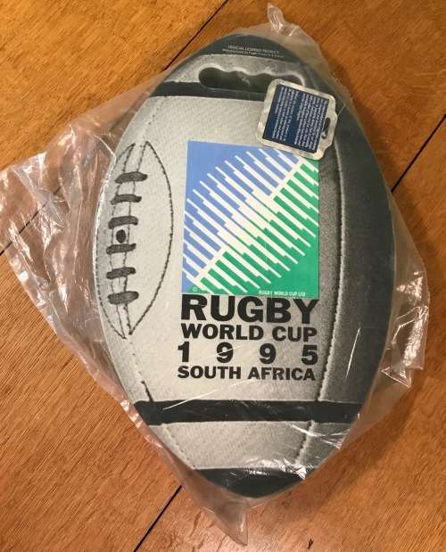 1995 WORLD CUP RUGBY SPECTATORS CUSHION NEW STILL IN WRAPPING!