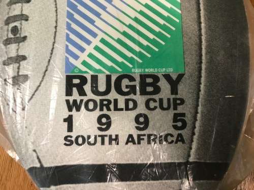 1995 WORLD CUP RUGBY SPECTATORS CUSHION NEW STILL IN WRAPPING!