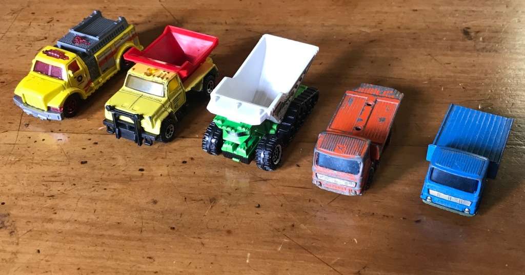 MATCHBOX / LESNEY DINKY CARS - USED - x 5 - Trucks.