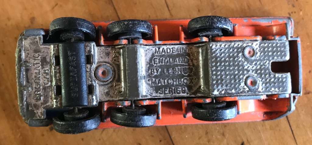 MATCHBOX / LESNEY DINKY CARS - USED - x 5 - Trucks.