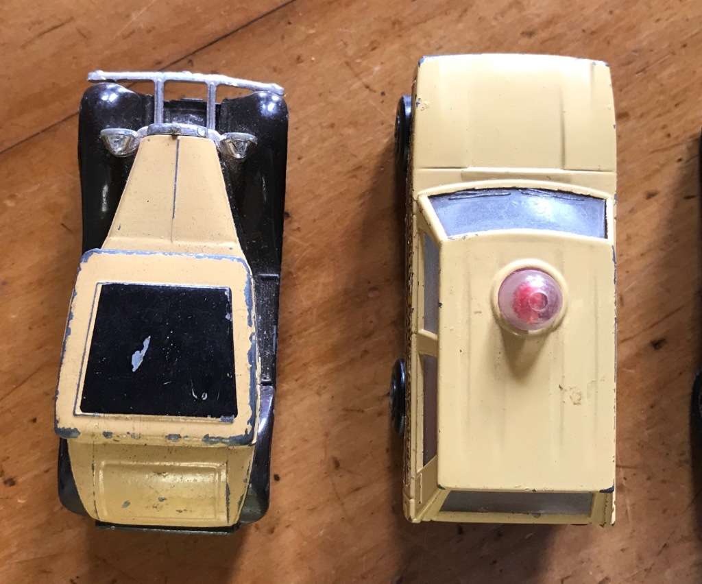 MATCHBOX / LESNEY DINKY CARS - USED - x 7 - Cars - Bus - Paris Dakar - London Taxi - Police