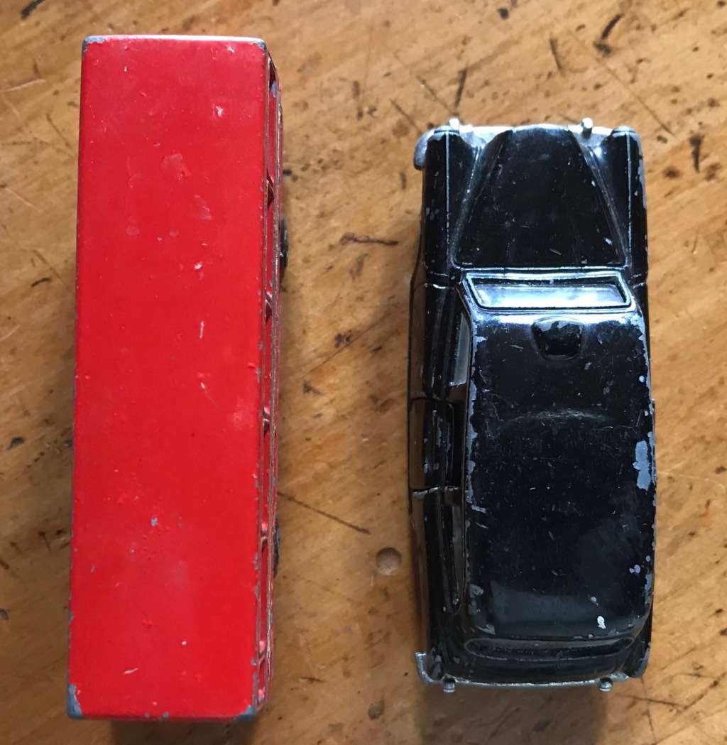 MATCHBOX / LESNEY DINKY CARS - USED - x 7 - Cars - Bus - Paris Dakar - London Taxi - Police