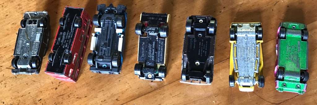 MATCHBOX / LESNEY DINKY CARS - USED - x 7 - Cars - Bus - Paris Dakar - London Taxi - Police