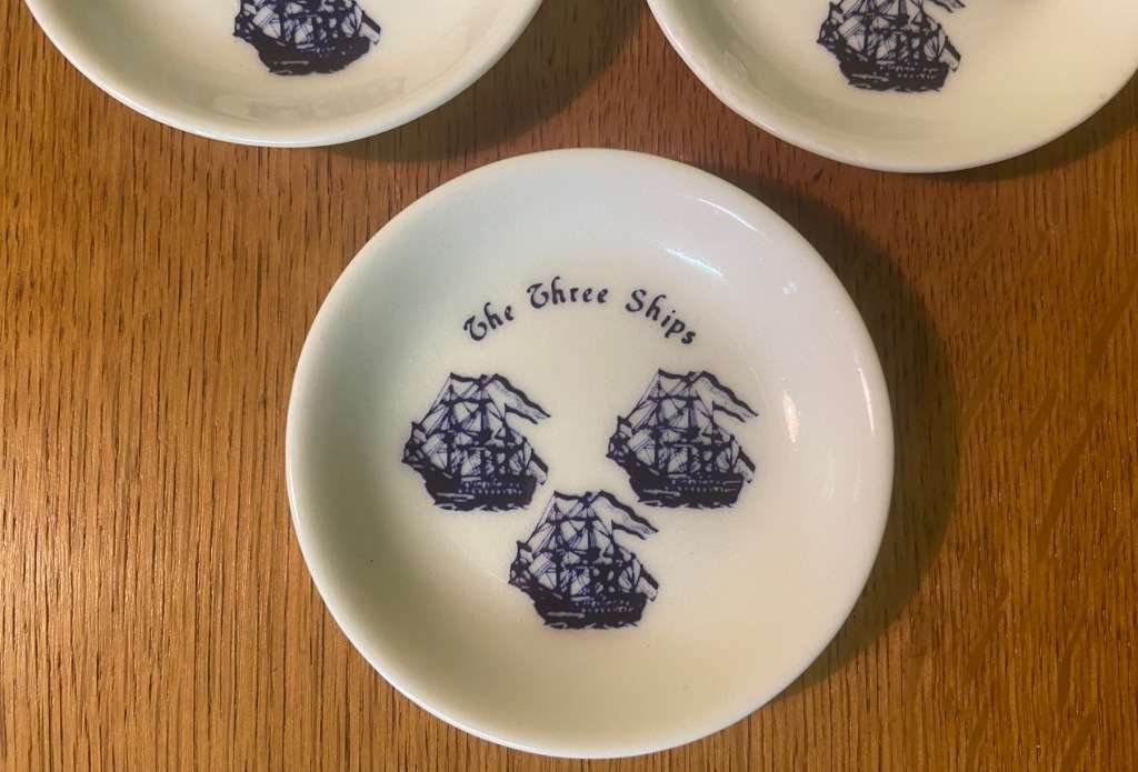 SMALL PLATES x 3 - "THE THREE SHIPS" - TRINKET DISHES / BOWLS - SAILING SHIPS.