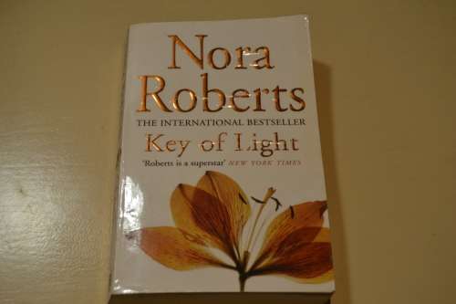 Nora Roberts - Key of Light