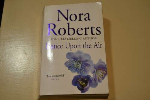 Nora Roberts - Dance Upon the Air