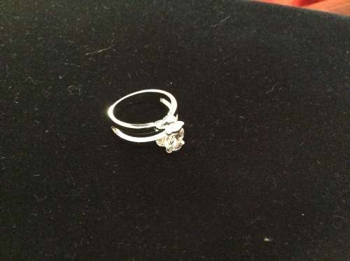*J* Amazing 1 carat simulated diamond white gold plated ring