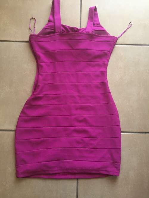 ladies pink dress meduim
