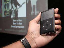 APPLE IPOD CLASSIC 160GB @R1999