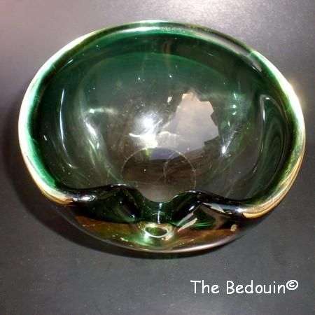 MURANO GLASS ASHTRAY. Green. Round. Retro (1950s)
