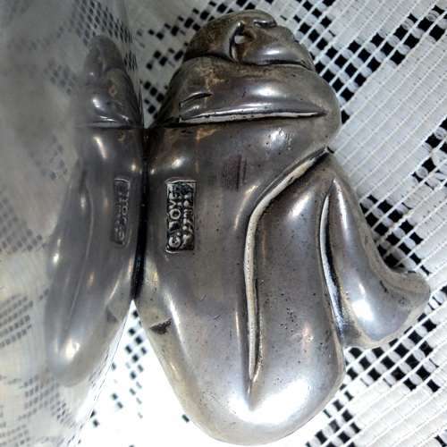 CARROLL BOYES (1954 - 2019). CHAMPAIGNE COOLER. `THE THINKER` DESIGN. 27 cm tall.