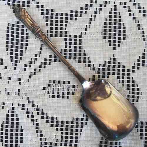 BOXED SET OF MATCHING E.P.N.S. APOSTLE TEASPOONS (6), CAKE FORKS (6) AND SUGAR SPOON. 1930s / 40s.