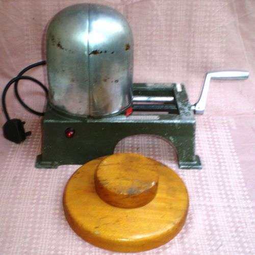 HAT STRETCHING / MOLDING MACHINE AND CROWN / BRIM MOLD. Electric. Vintage.