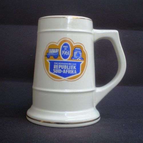 REPUBLIEK VAN SUID - AFRIKA HERDENKINGS BIERBEKER. Keramiek. 31 Mei 1961. Behou ons Kultuur!