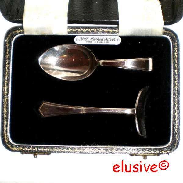 HALLMARKED ENGLISH SILVER (Birmingham). Toddler's Feeding Spoon Set (boxed).1943. 40 g.