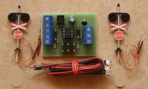 HO scale ZAR level crossing for 2 tracks.