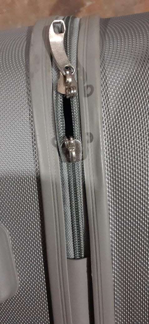 3 Piece Hard Outer Shell Luggage Set - Silver