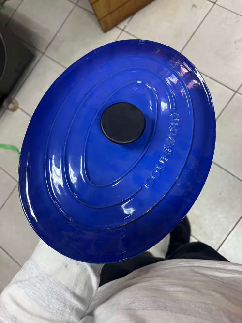 Gourmand - 7 Litre Oval Cast Iron Casserole - Blue - LID SLIGHTLY CHIPPED