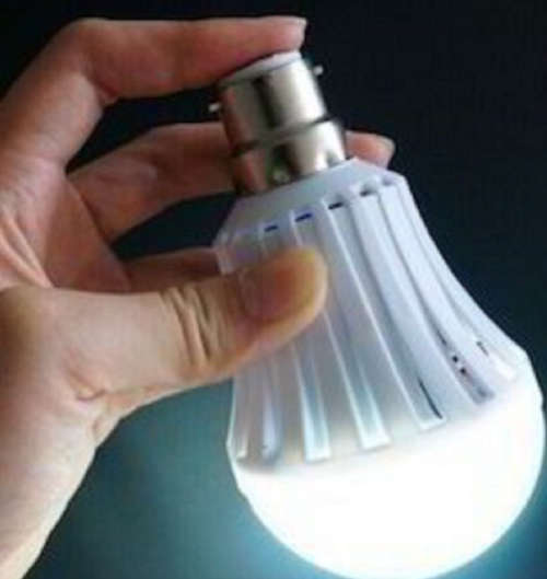 Set of Five Loadshedding Lights 9W Rechargeable Bulbs - PIN