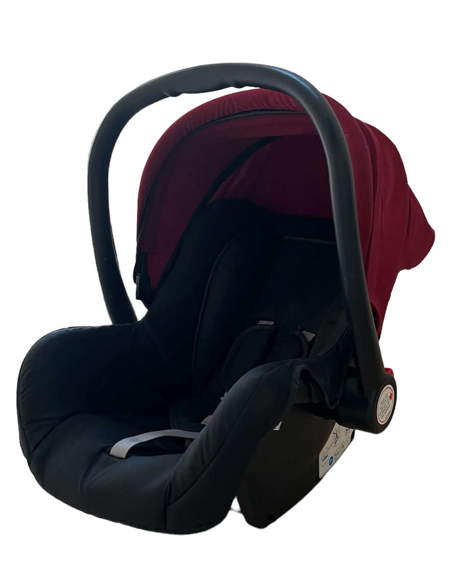 GOOD QUALITY BABY CAR SEAT NEW DISPLAY UNIT RED AND BLACK COLOUR