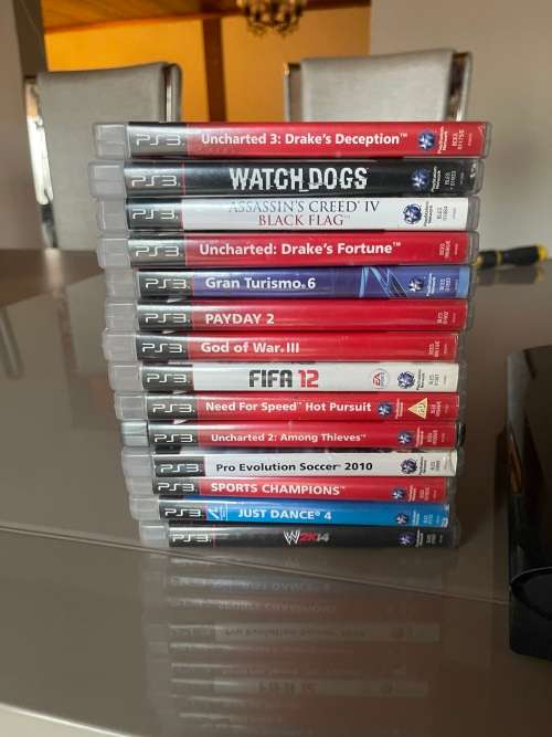 PlayStation 3 Console 12 GB + Controllers + Games