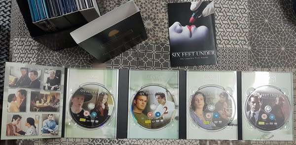 Six Feet Under - Complete Series DVD box set (Seasons 1 to 5, 24 disc set)