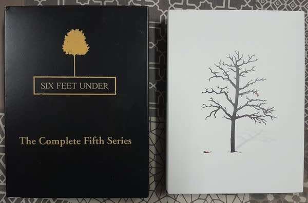 Six Feet Under - Complete Series DVD box set (Seasons 1 to 5, 24 disc set)