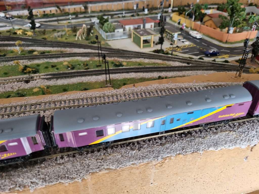 HO Model Shosholoza Meyl Coaches (4) Standard, sleeper, lounge and car carrier