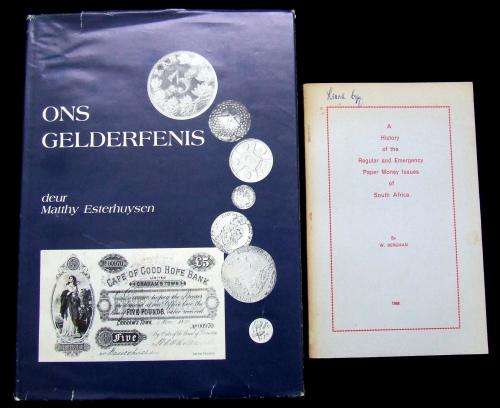 Twee Skaars boeke oor Suid-Afrikaanse Geld.