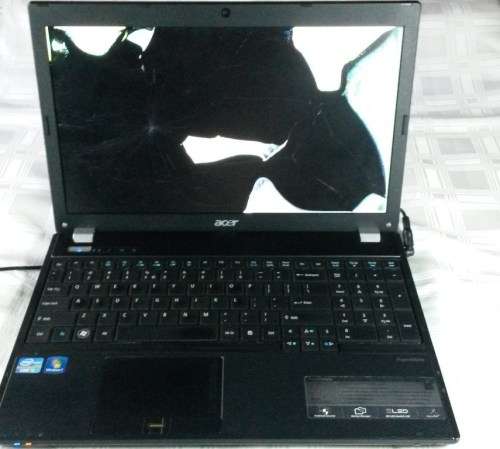 Acer i5 laptop Model 5760 - Screen cracked  ***** Low Low Shipping ****